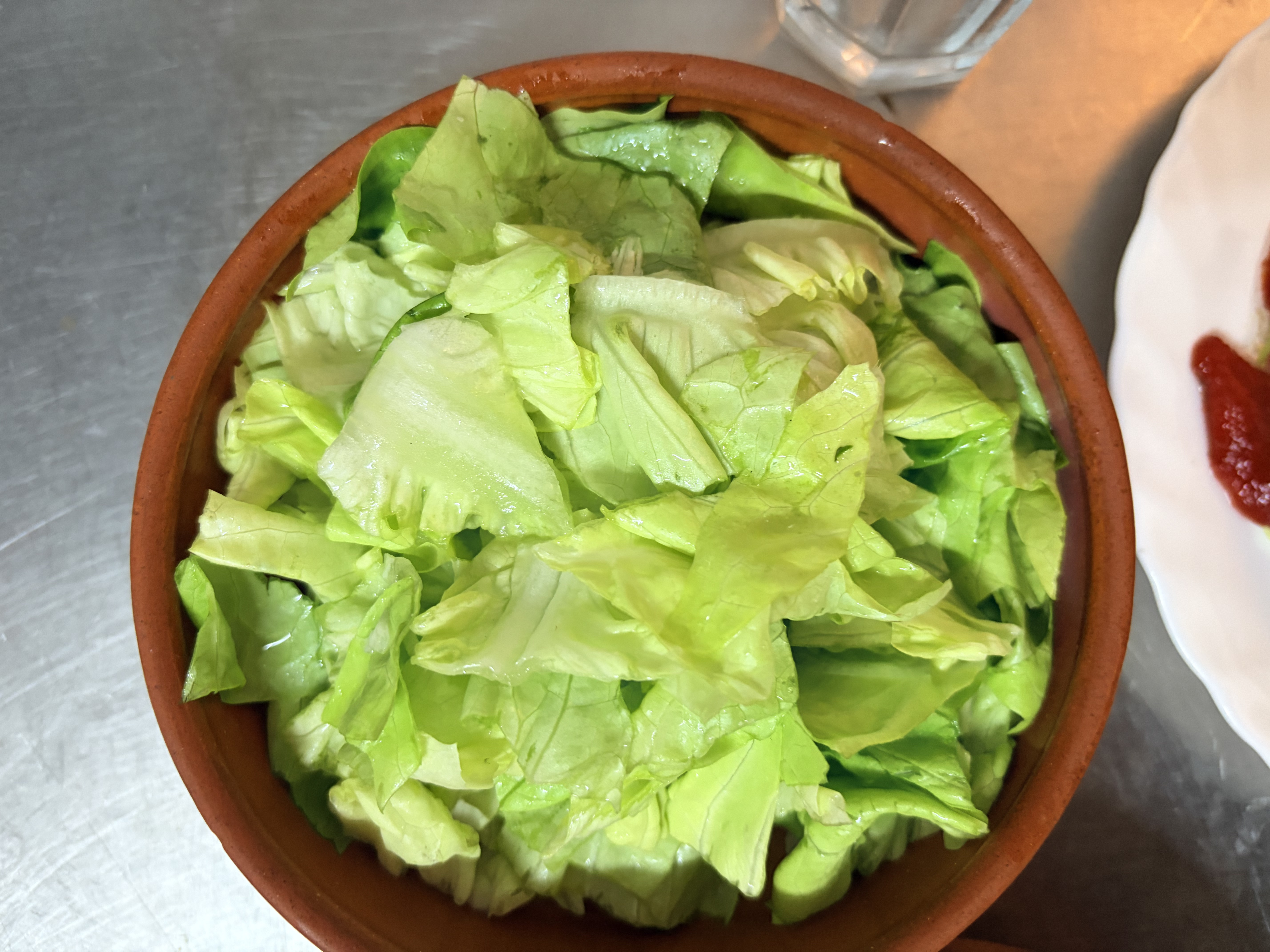 Sveža sezonska salata